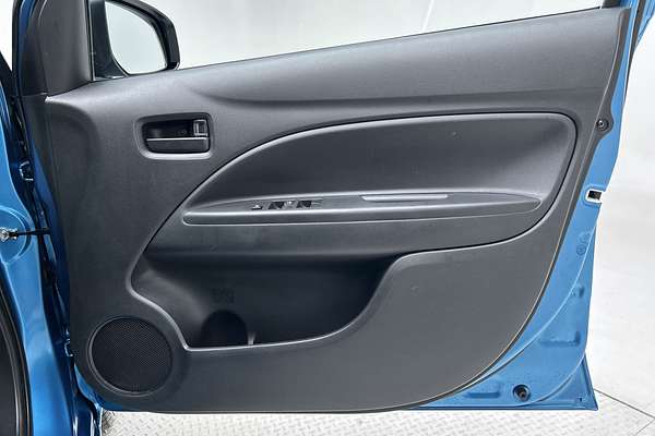 2021 Mitsubishi Mirage ES LB thumb-17