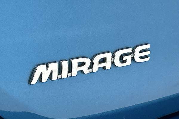 2021 Mitsubishi Mirage ES LB thumb-20