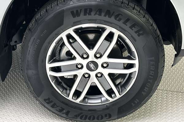 2025 Ford Everest Trend 2.0L thumb-9