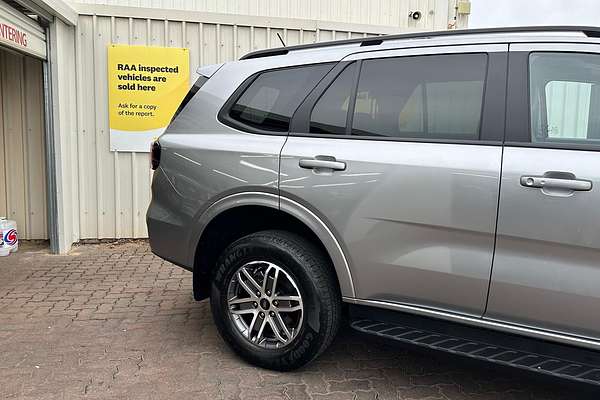 2025 Ford Everest Trend 2.0L thumb-3