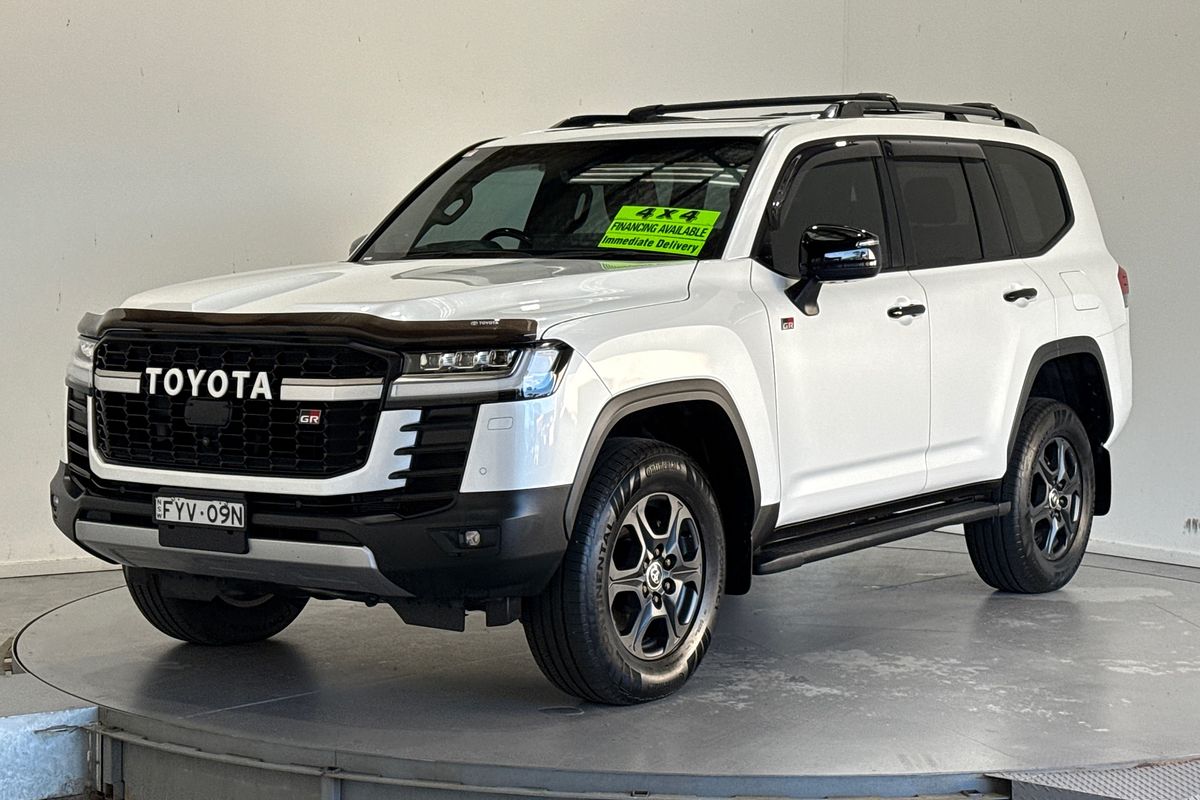 2023 Toyota Landcruiser LC300 GR-S (4x4) FJA300R