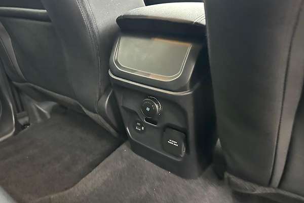 2025 Ford Everest Trend 2.0L thumb-7