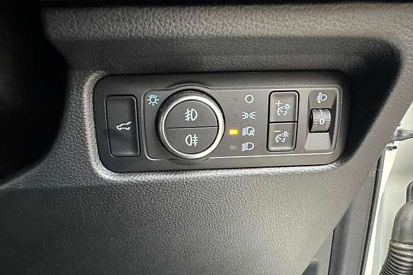 2025 Ford Everest Trend 2.0L thumb-24