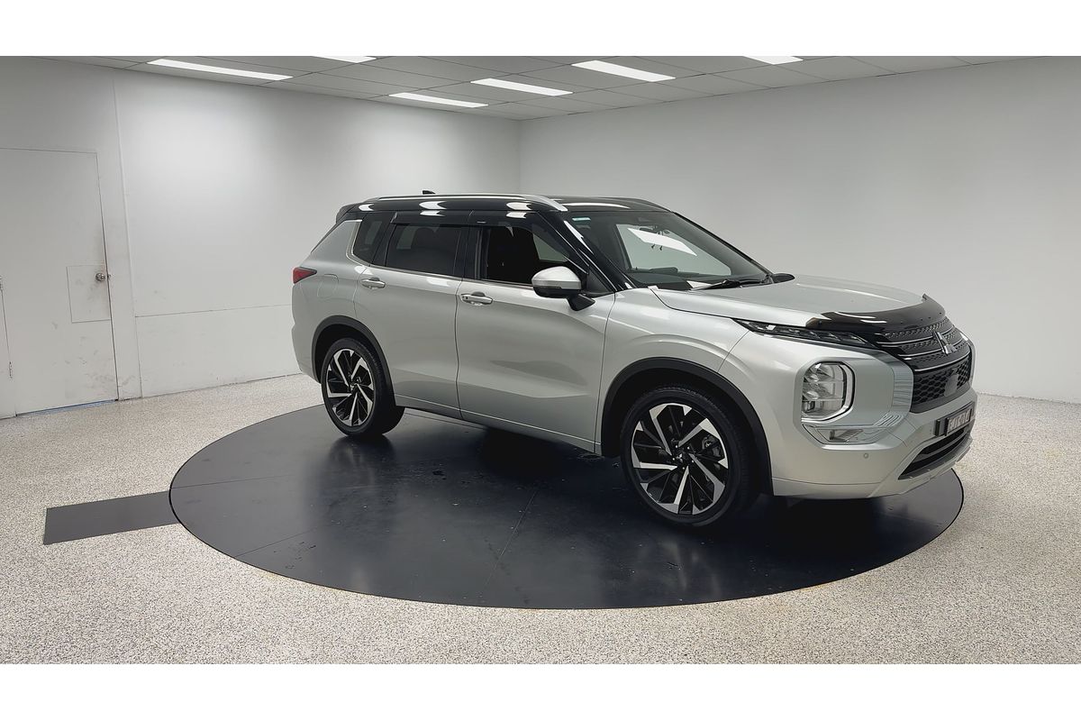 2023 Mitsubishi Outlander Exceed Tourer ZM