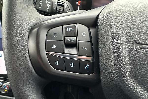 2025 Ford Everest Trend 2.0L thumb-26