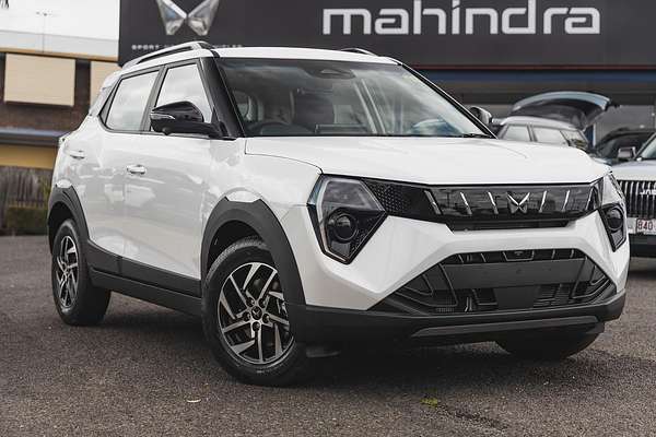 2025 Mahindra XUV3XO AX5L