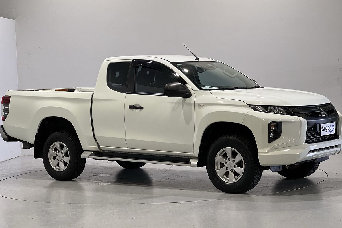 2022 Mitsubishi Triton GLX+ MR 4X4