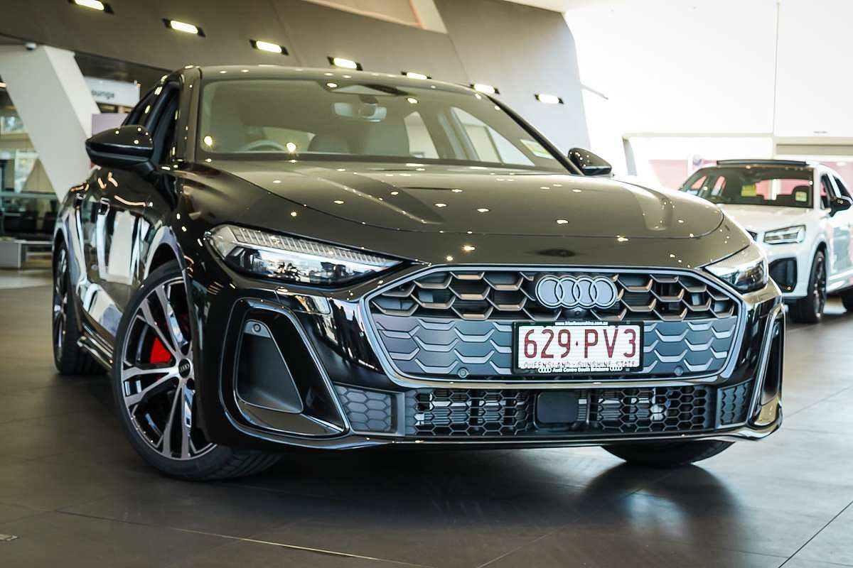 2025 Audi A5 e-hybrid S-Line B10