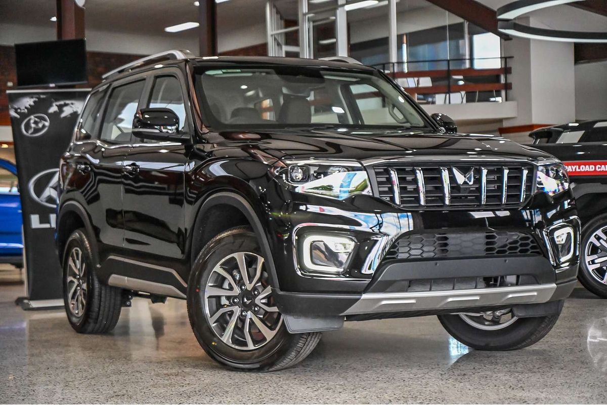 2025 Mahindra Scorpio Z8L+