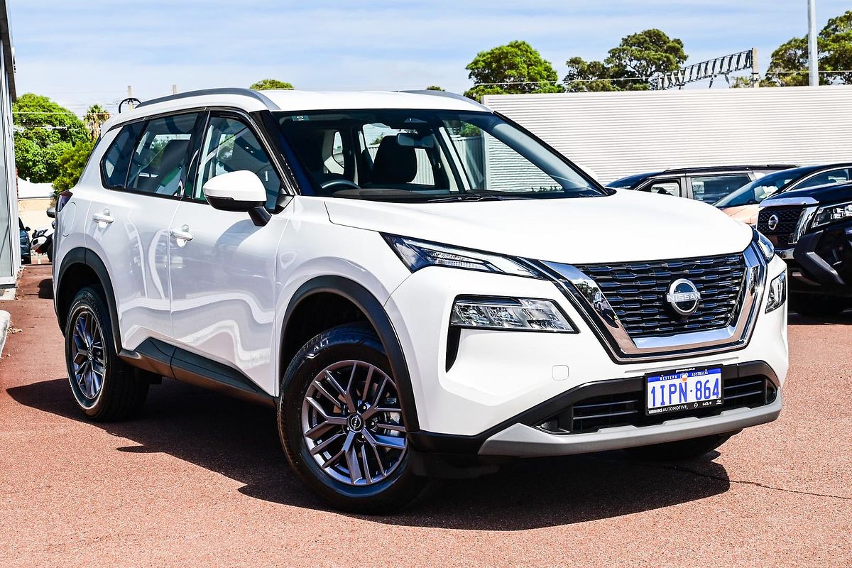 2025 Nissan X-TRAIL ST T33