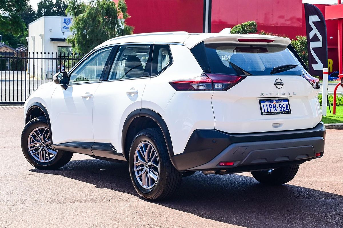 2025 Nissan X-TRAIL ST T33