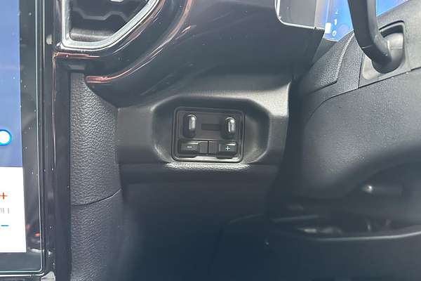 2023 Ford Ranger Wildtrak 4X4 3.0L thumb-35