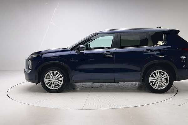 2023 Mitsubishi Outlander LS ZM thumb-4