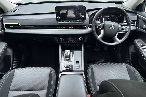 2023 Mitsubishi Outlander LS ZM thumb-19