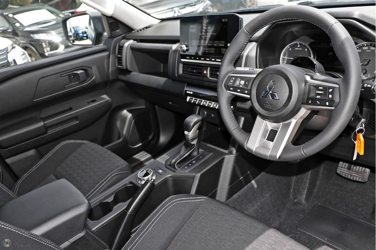 2025 Mitsubishi Triton GLX-R MV 4X4