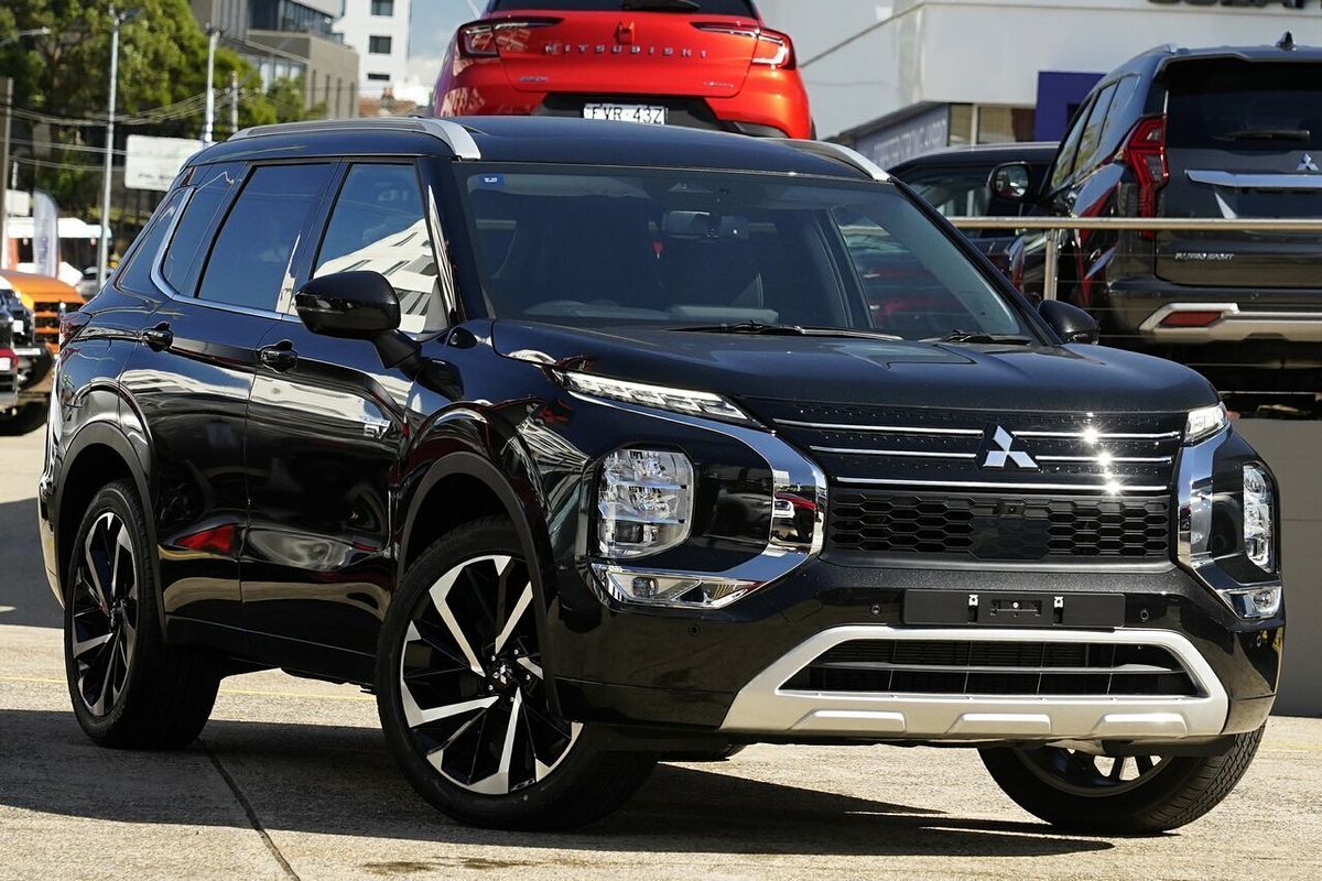 2025 Mitsubishi Outlander PHEV Exceed ZM