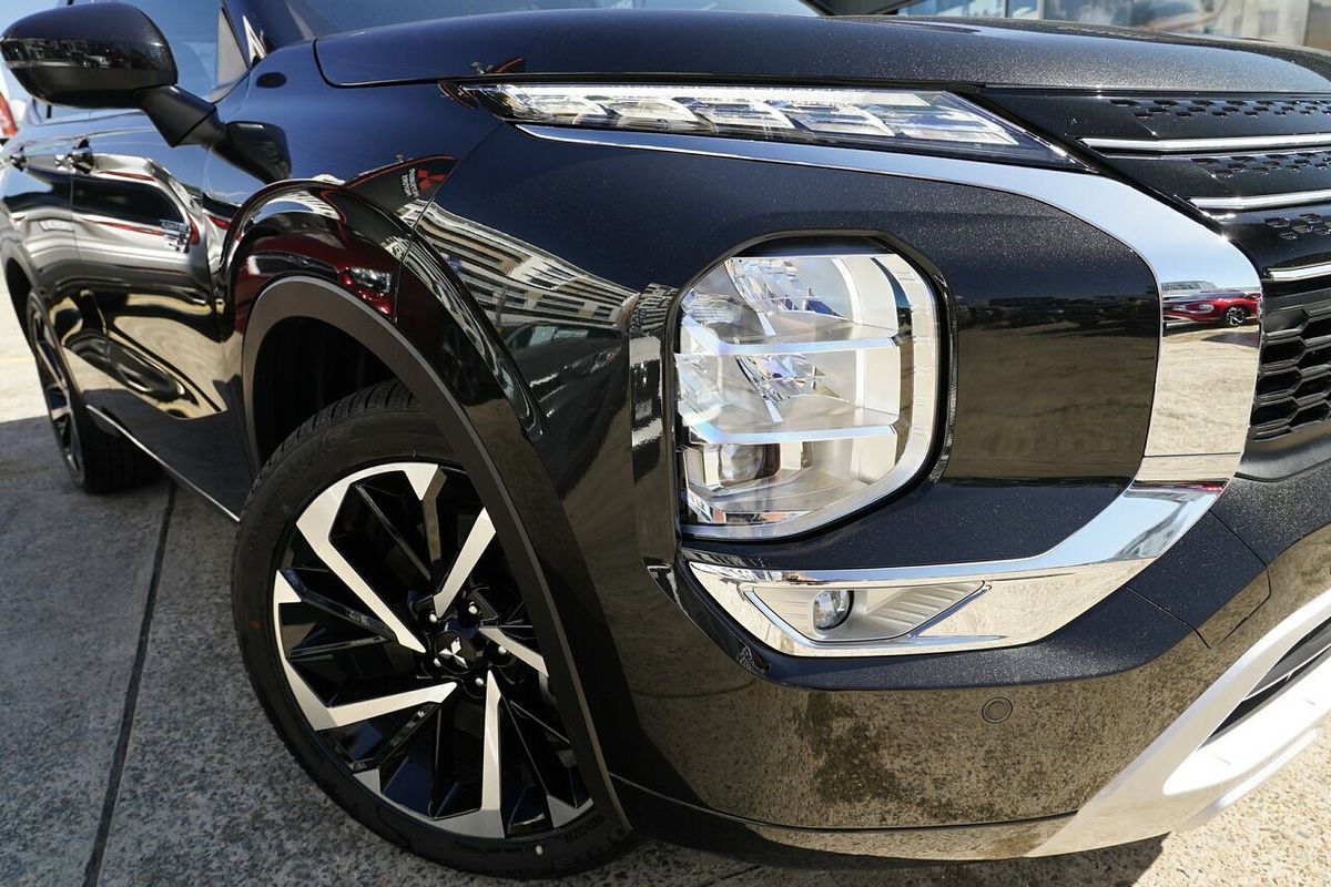 2025 Mitsubishi Outlander PHEV Exceed ZM