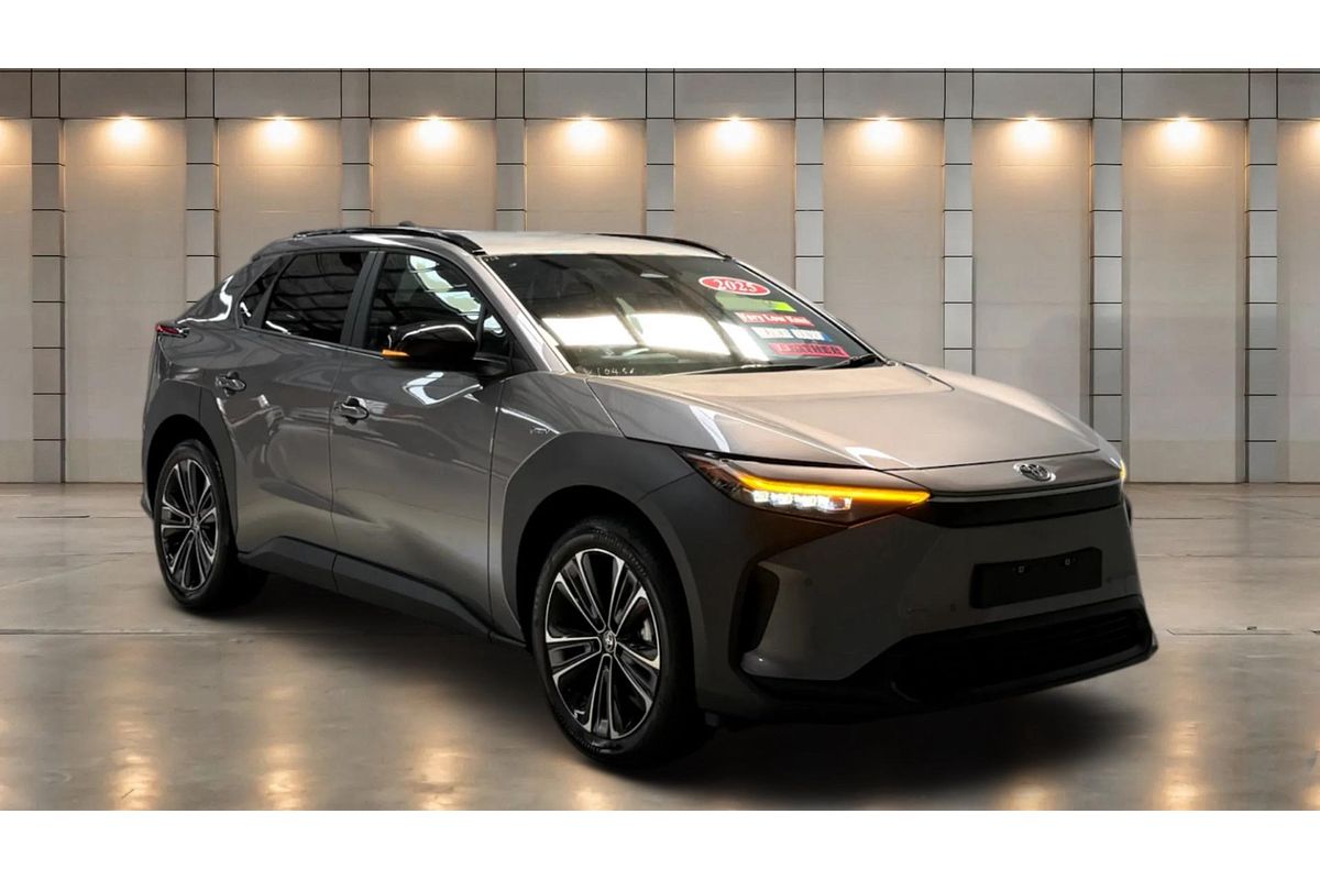 2025 Toyota bZ4X XEAM10R