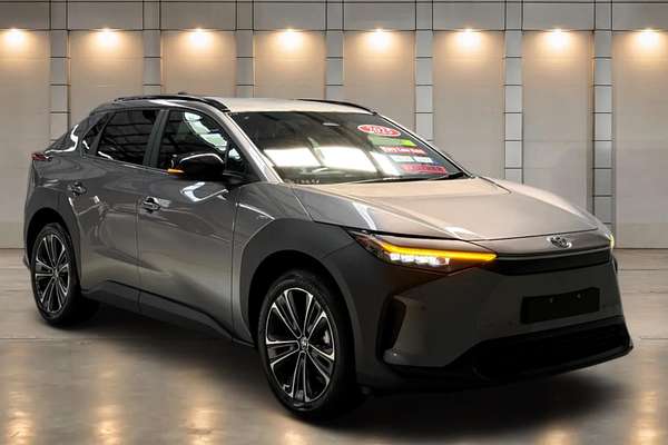 2025 Toyota bZ4X XEAM10R