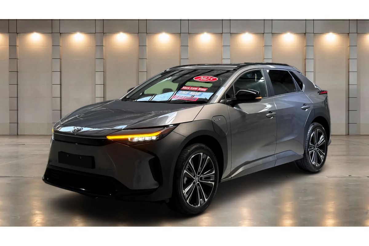 2025 Toyota bZ4X XEAM10R