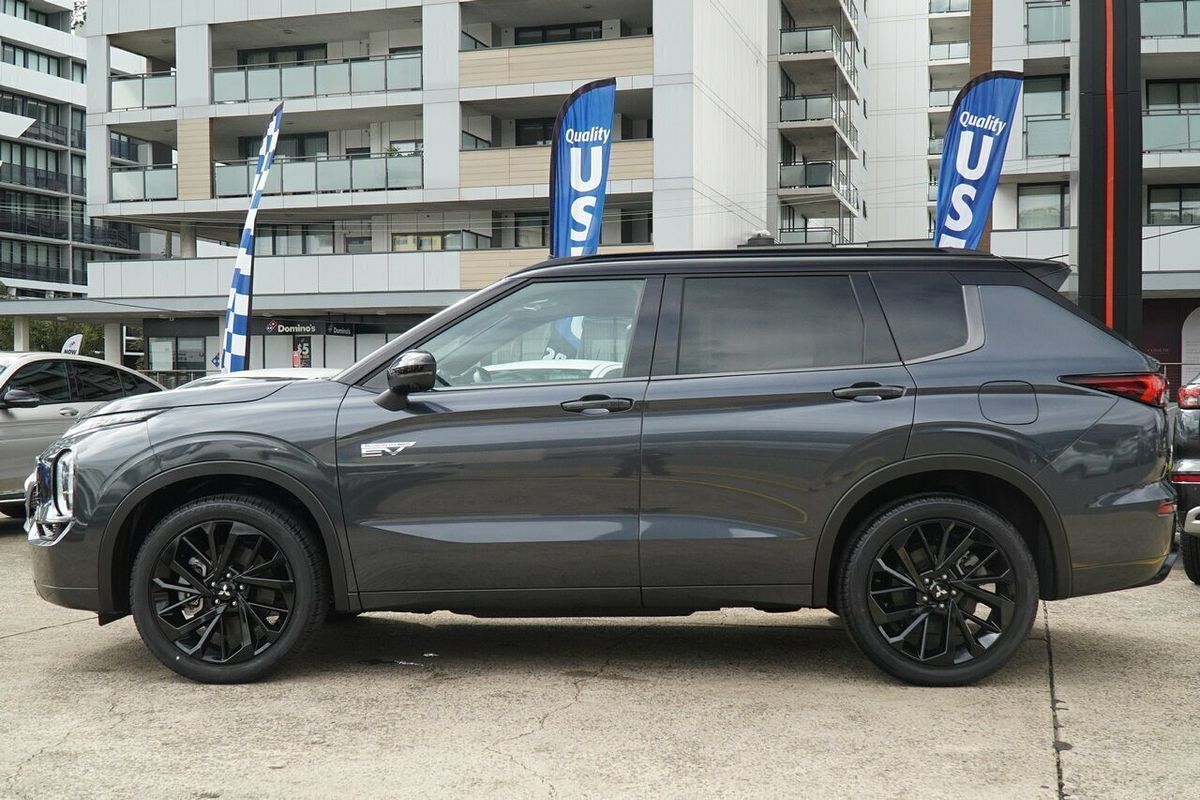 2025 Mitsubishi Outlander PHEV GSR ZM