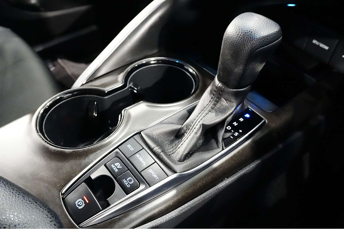 2022 Toyota Camry Ascent AXVH70R