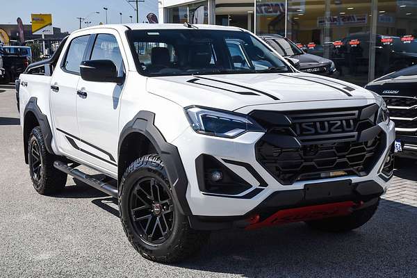 2025 Isuzu D-MAX BLADE 4X4