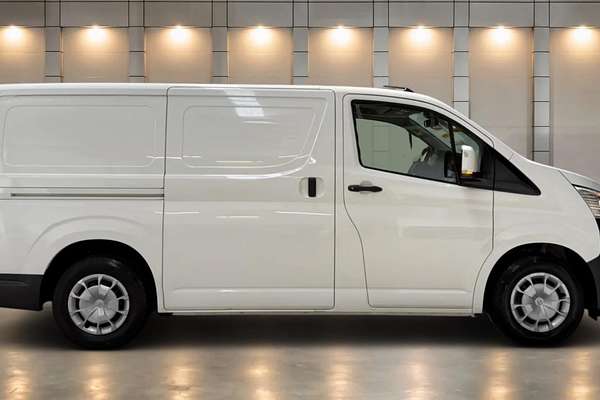 2024 Toyota Hiace GDH300R LWB