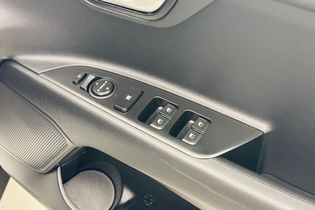 MY22 Kia Stonic CUV Sport Manual Wagon