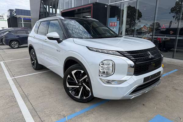 2025 Mitsubishi Outlander PHEV Exceed Tourer ZM
