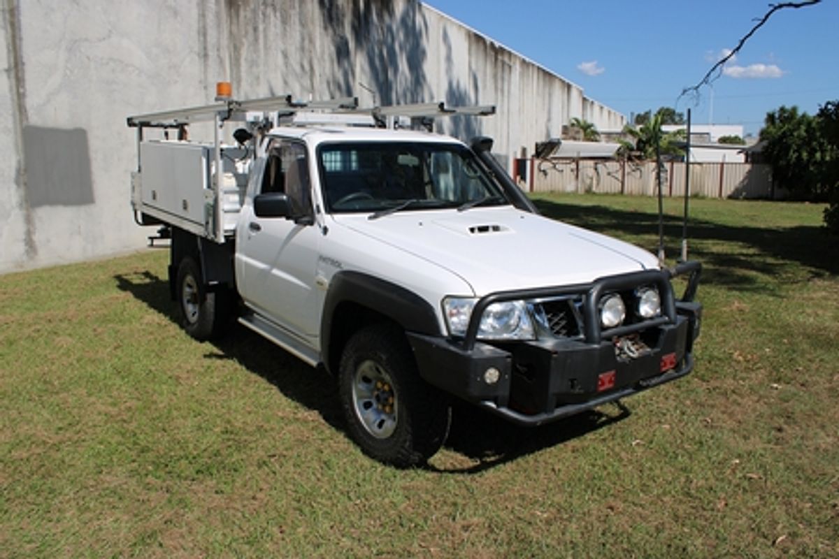 2015 Nissan Patrol DX Series 5 4X4
