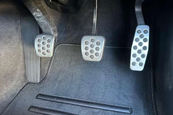 2017 Holden Commodore SS V Redline VF Series II thumb-41