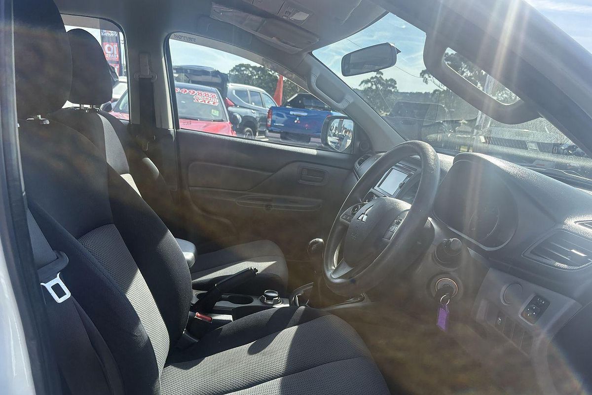 2017 Mitsubishi Triton GLX MQ 4X4