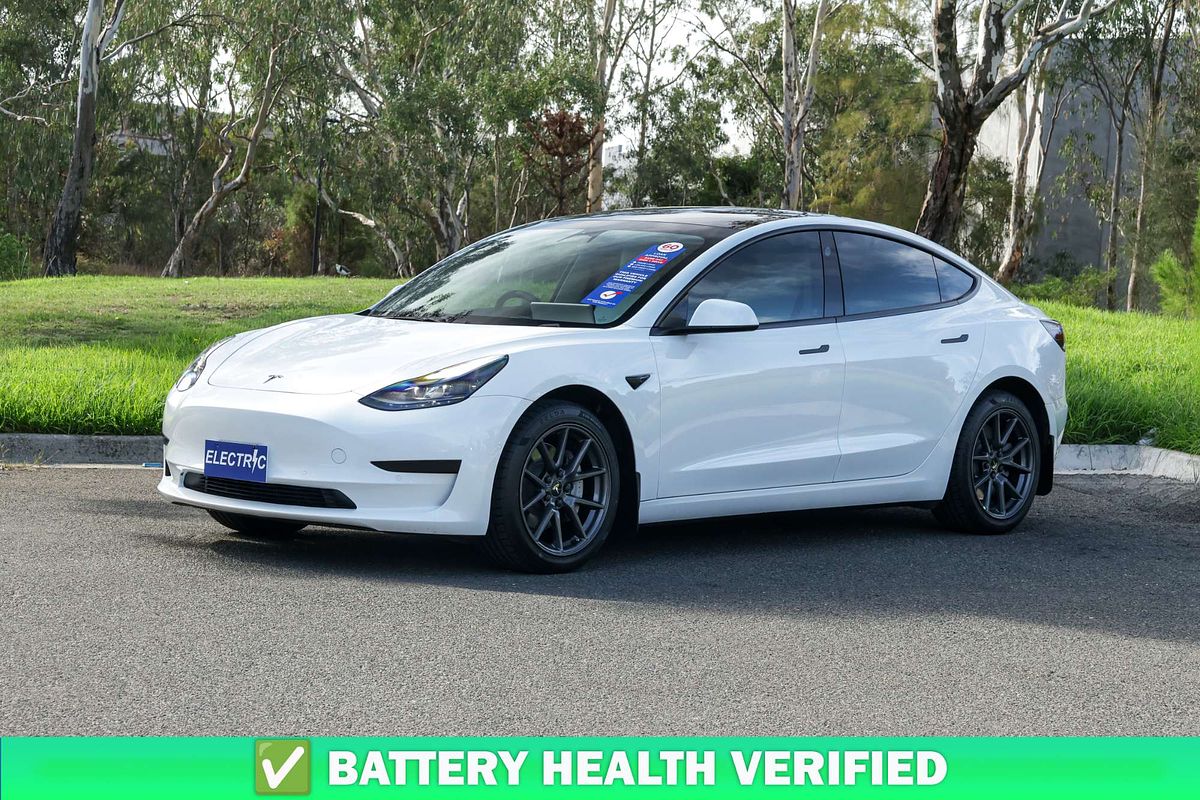 2022 Tesla Model 3 Rear-Wheel Drive