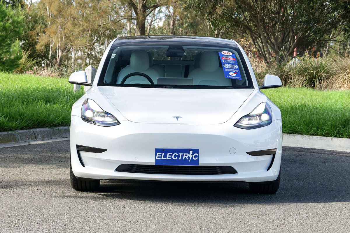 2022 Tesla Model 3 Rear-Wheel Drive