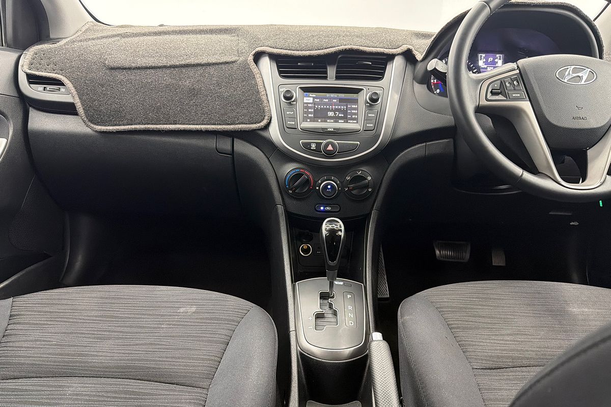 2017 Hyundai Accent Sport RB6