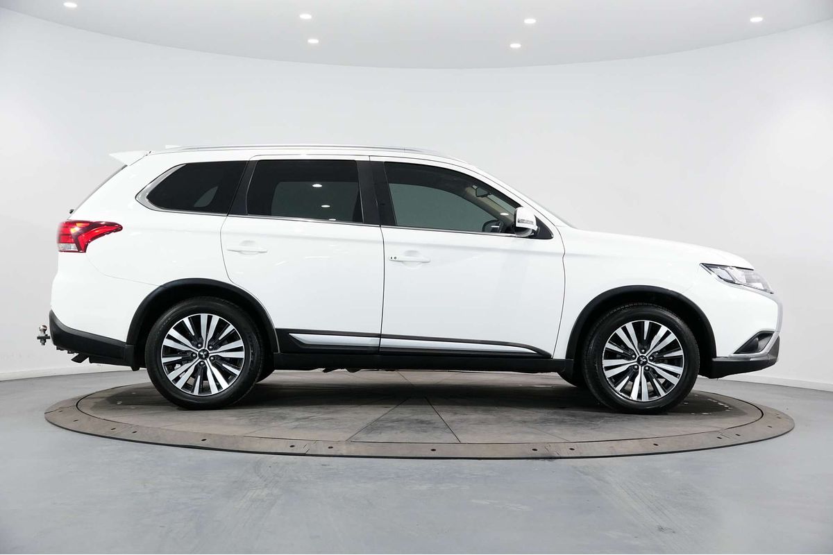 2020 Mitsubishi Outlander LS ZL