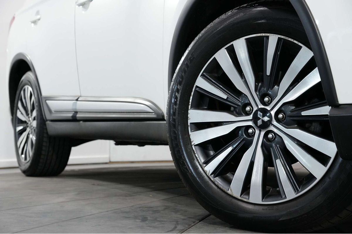 2020 Mitsubishi Outlander LS ZL