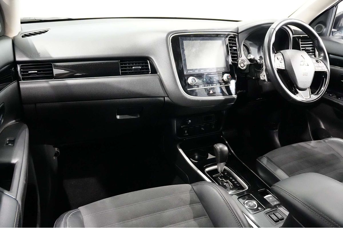 2020 Mitsubishi Outlander LS ZL