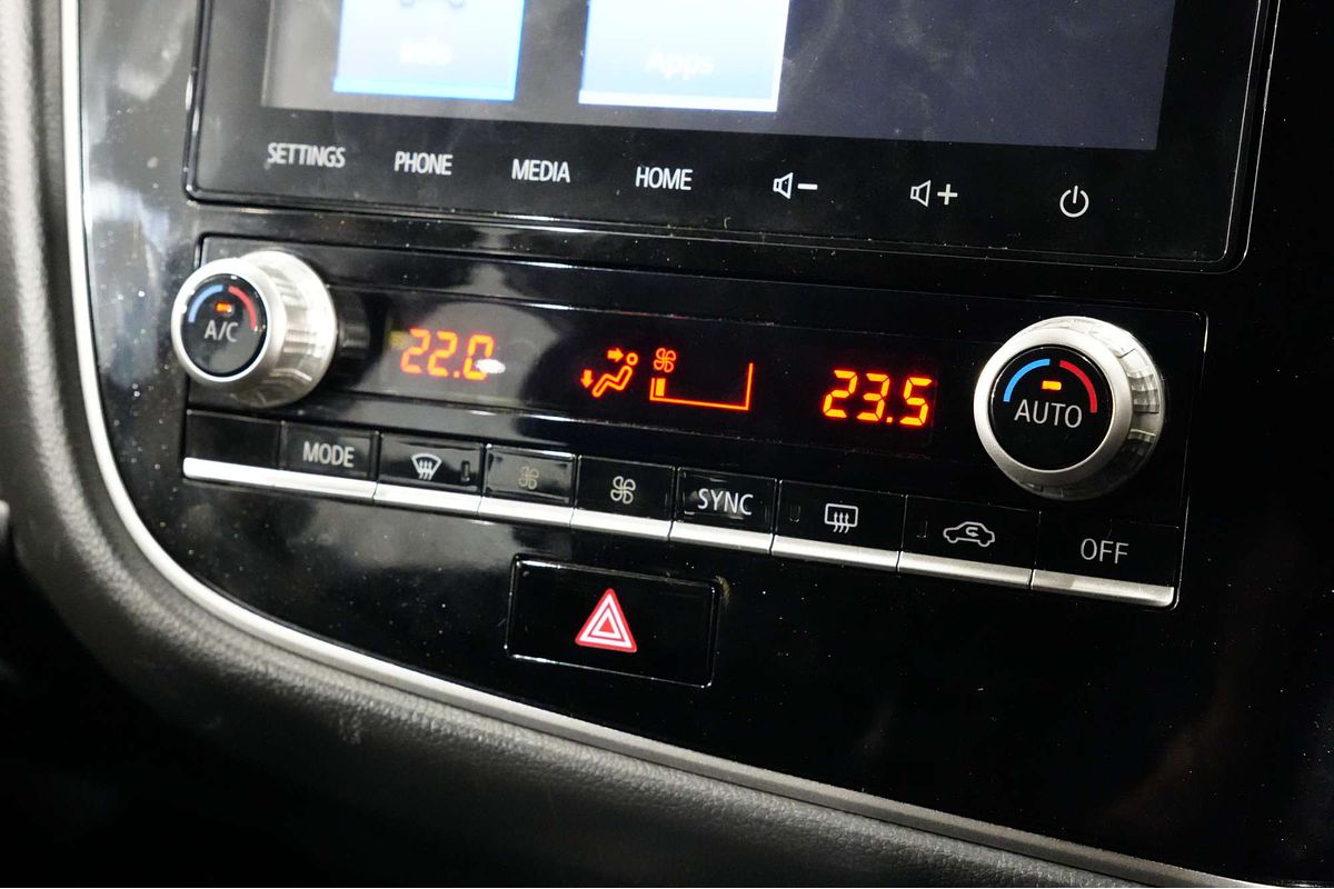 2020 Mitsubishi Outlander LS ZL