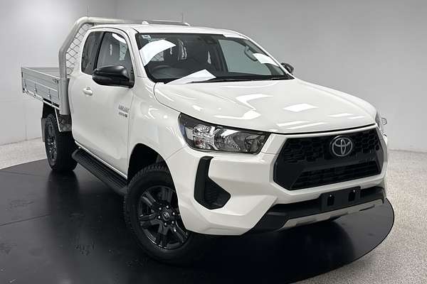 2025 Toyota Hilux SR GUN126R 4X4