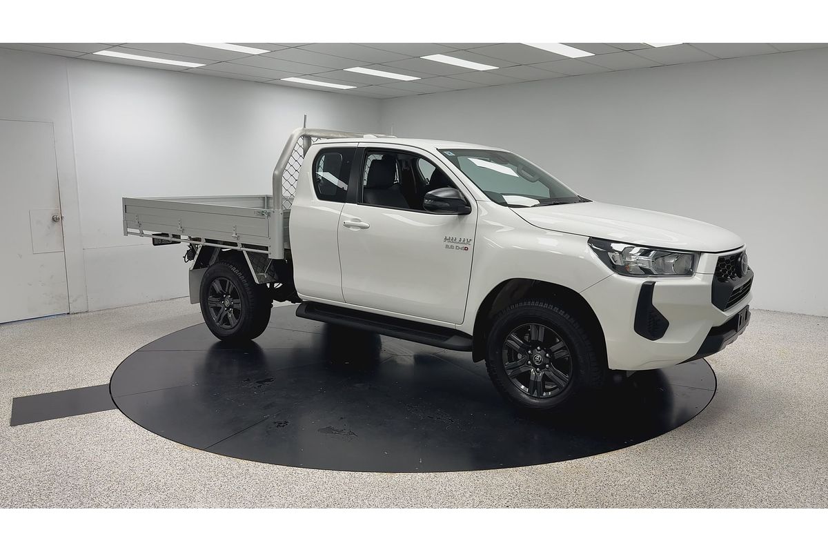 2025 Toyota Hilux SR GUN126R 4X4