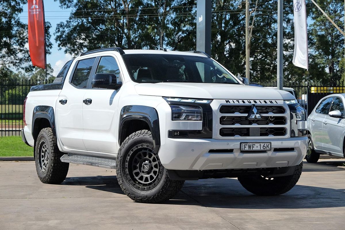 2025 Mitsubishi Triton GSR MV 4X4