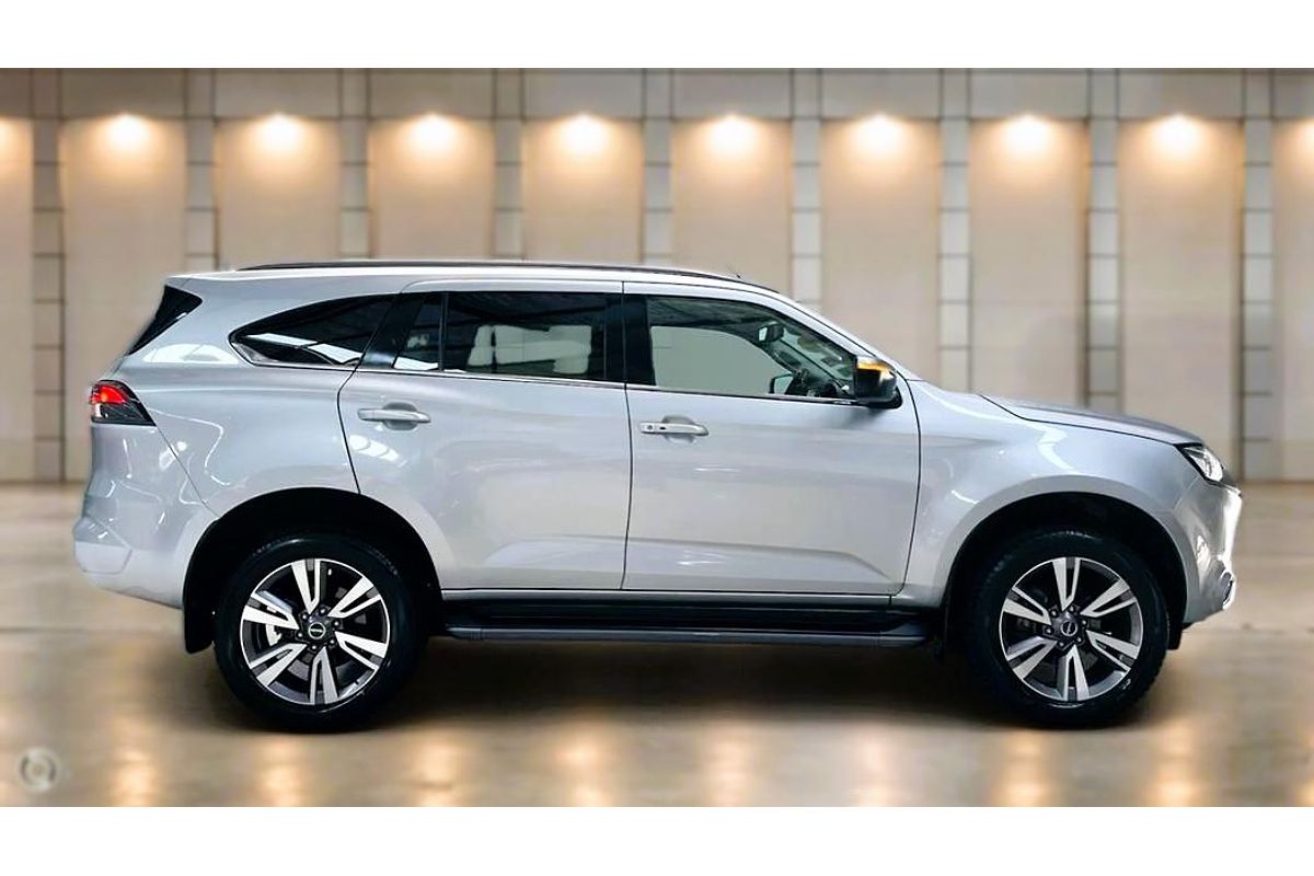 2023 Isuzu MU-X LS-T