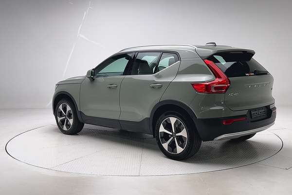 2022 Volvo XC40 Ultimate B4 Bright thumb-5