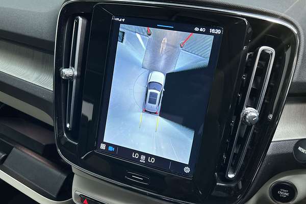 2022 Volvo XC40 Ultimate B4 Bright thumb-16
