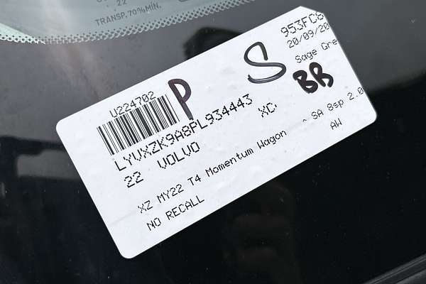 2022 Volvo XC40 Ultimate B4 Bright thumb-23