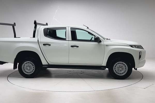 2023 Mitsubishi Triton GLX MR Rear Wheel Drive thumb-8
