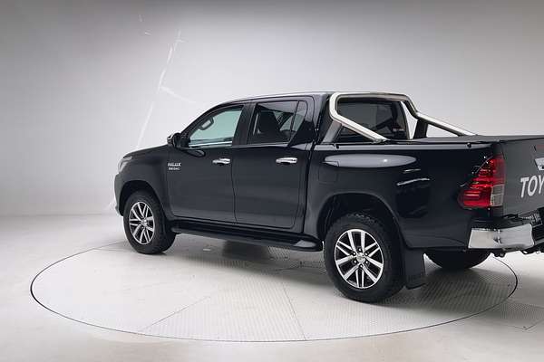 2018 Toyota Hilux SR5 GUN126R 4X4 thumb-5