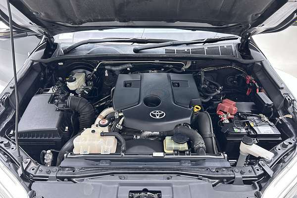 2018 Toyota Hilux SR5 GUN126R 4X4 thumb-10